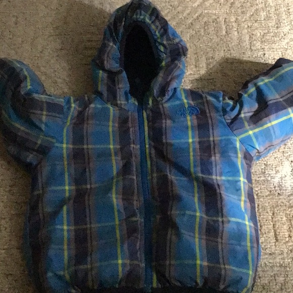 Navy Blue Reversible The North Face Kids Jacket 550 - Picture 7 of 9